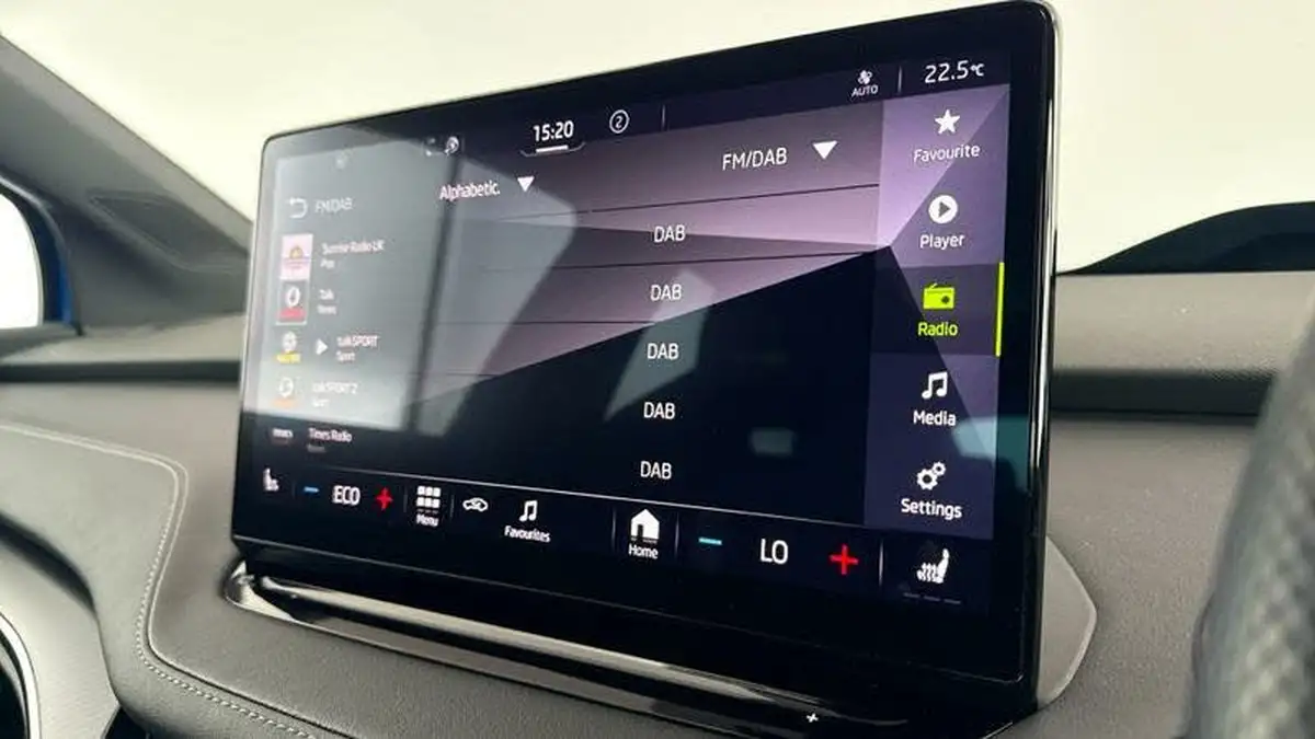 2022-skoda-enyaq-e-80-vrs-big-14