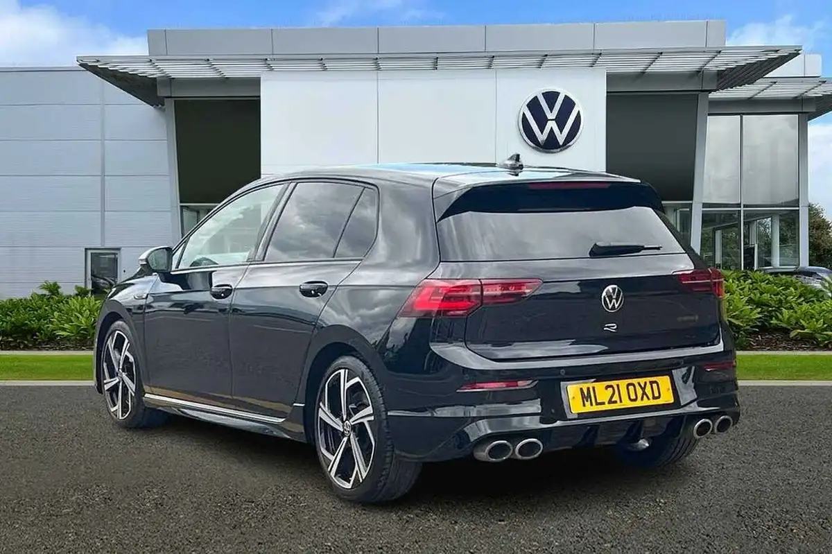 2021-volkswagen-golf-20-tsi-r-hatchback-big-2