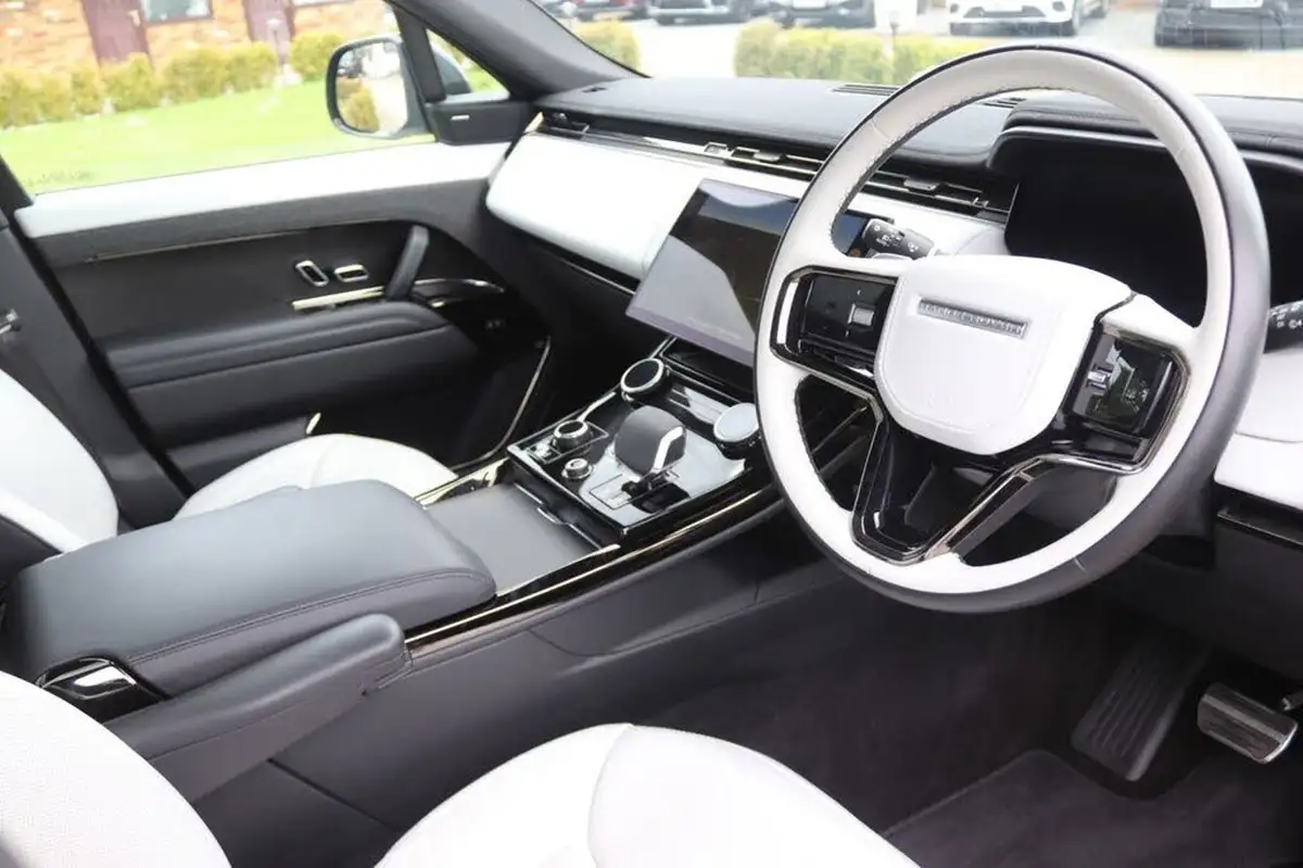 2023-land-rover-range-rover-sport-30-d300-dynamic-se-big-30