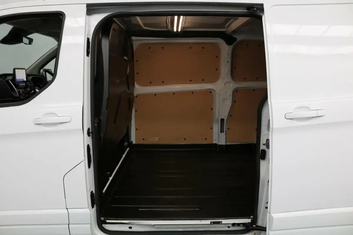 2022-ford-transit-custom-20tdci-340-l1h1-limited-170pseu6dt-auto-big-11