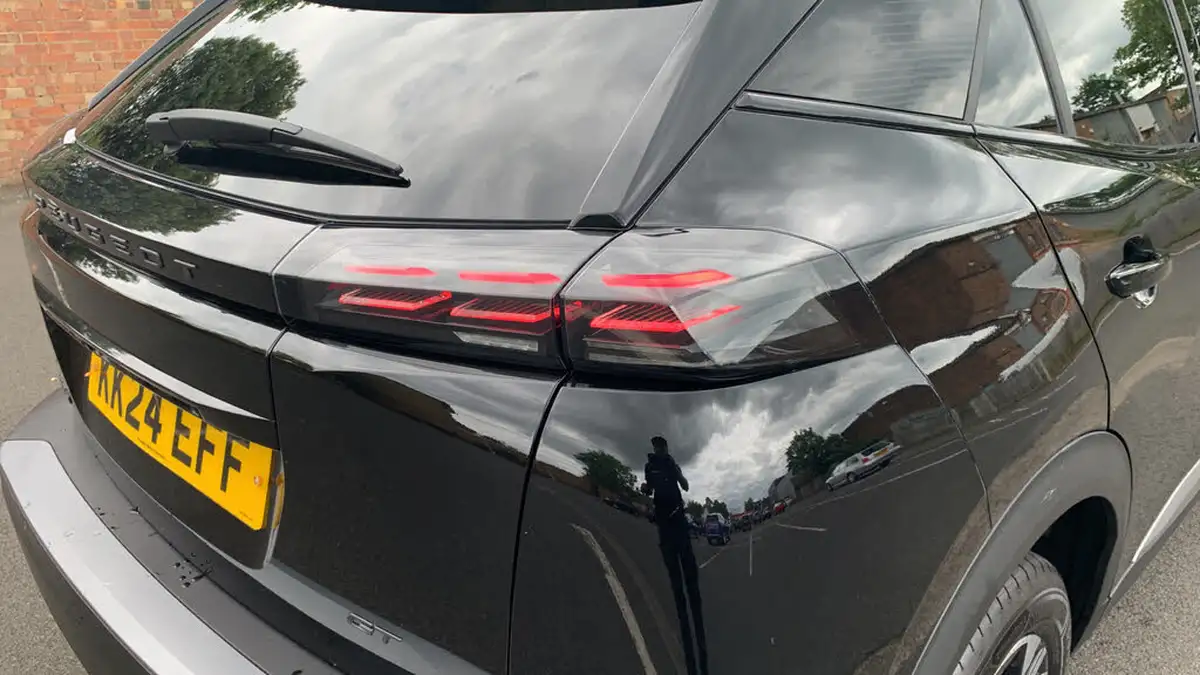 2024-peugeot-2008-suv-12-puretech-gt-130ps-eat8-big-44