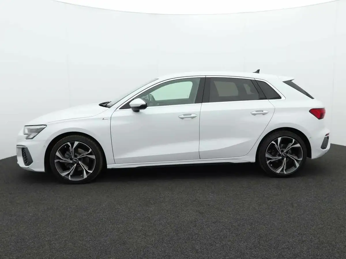 2023-audi-a3-10-30-tfsi-s-line-sportback-5d-big-4