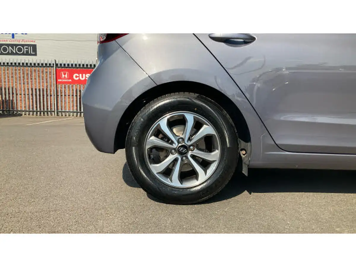 2018-hyundai-i20-12-se-mpi-isg-hatchback-5d-big-6