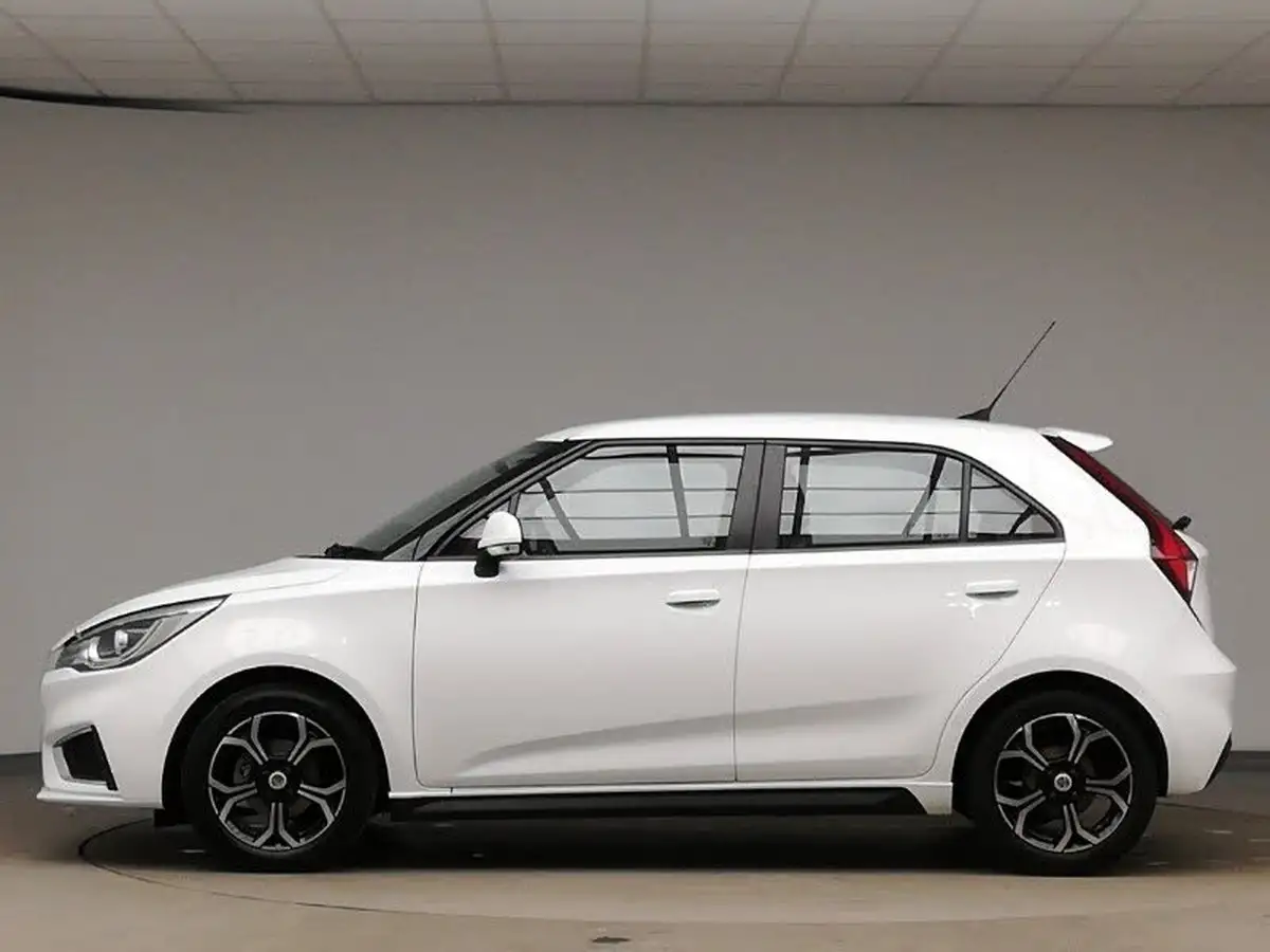 2023-mg-mg3-15-vti-tech-exclusive-nav-big-3