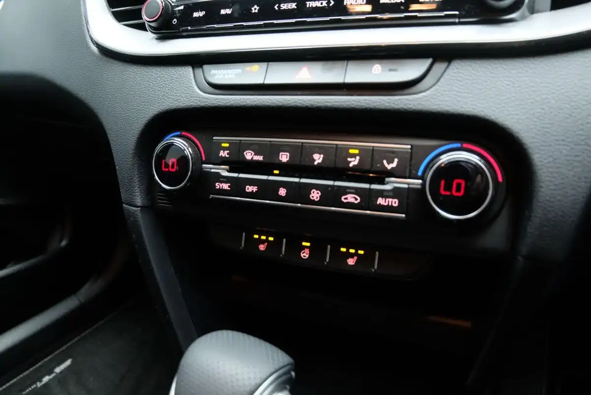 2024-kia-pro-ceed-15-t-gdi-gt-line-138bhp-dct-big-25