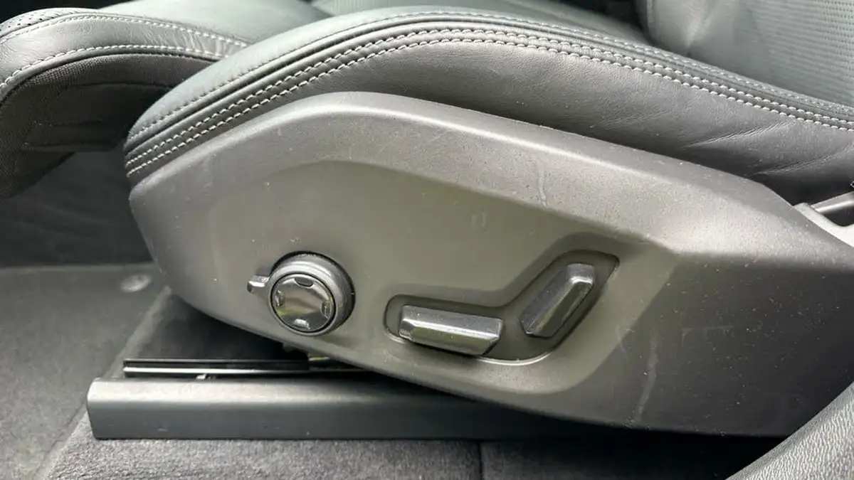 2022-volvo-xc60-20-t6-inscription-350bhp-big-41