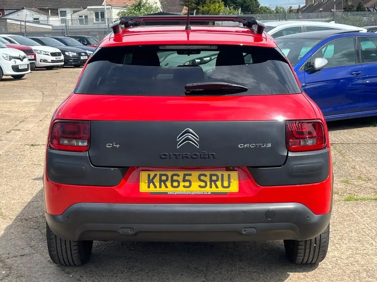 2015-citroen-c4-cactus-16bluehdi-flair-big-5
