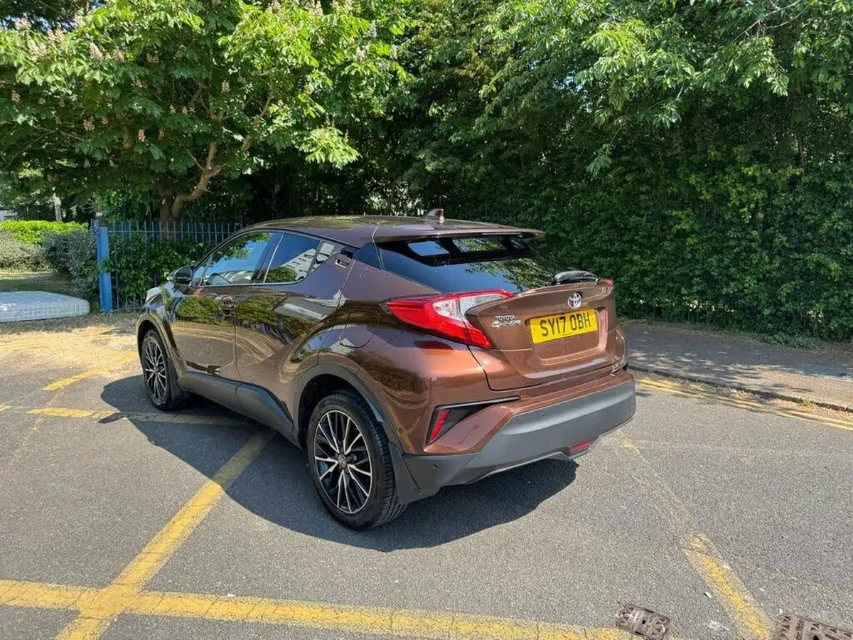 2017-toyota-c-hr-12-excel-big-9