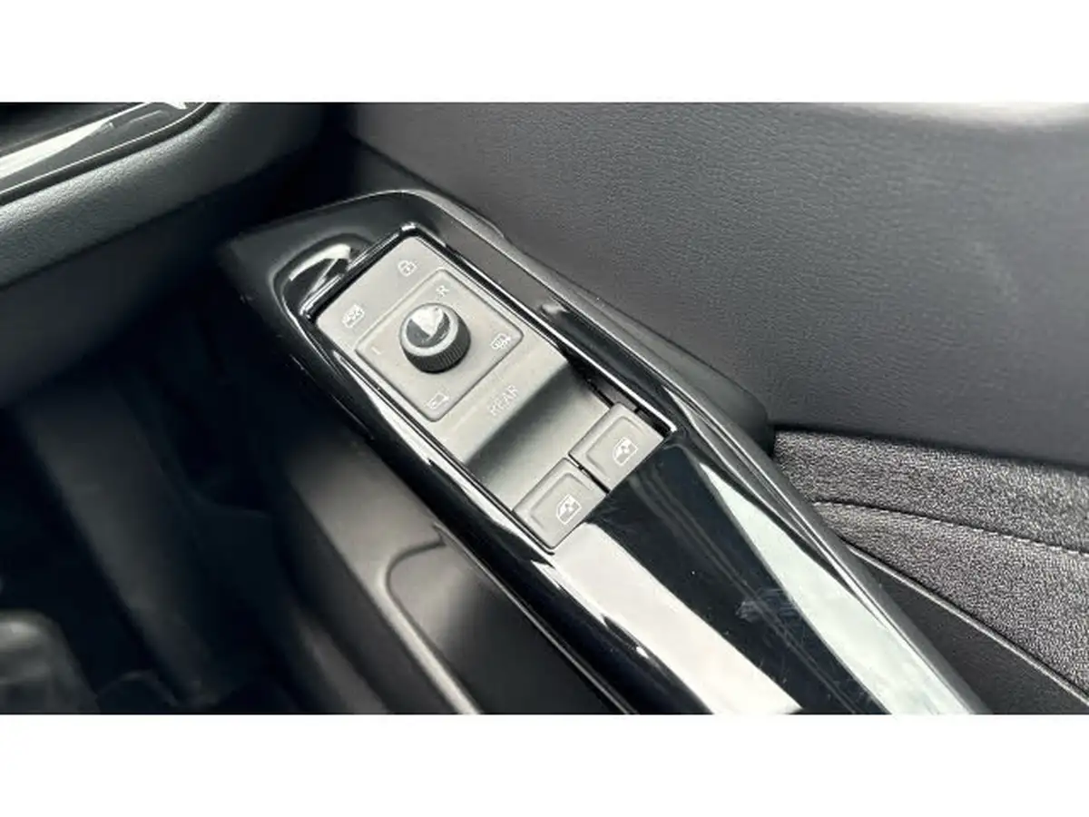 2025-volkswagen-id3-e-pro-match-59kwh-big-23