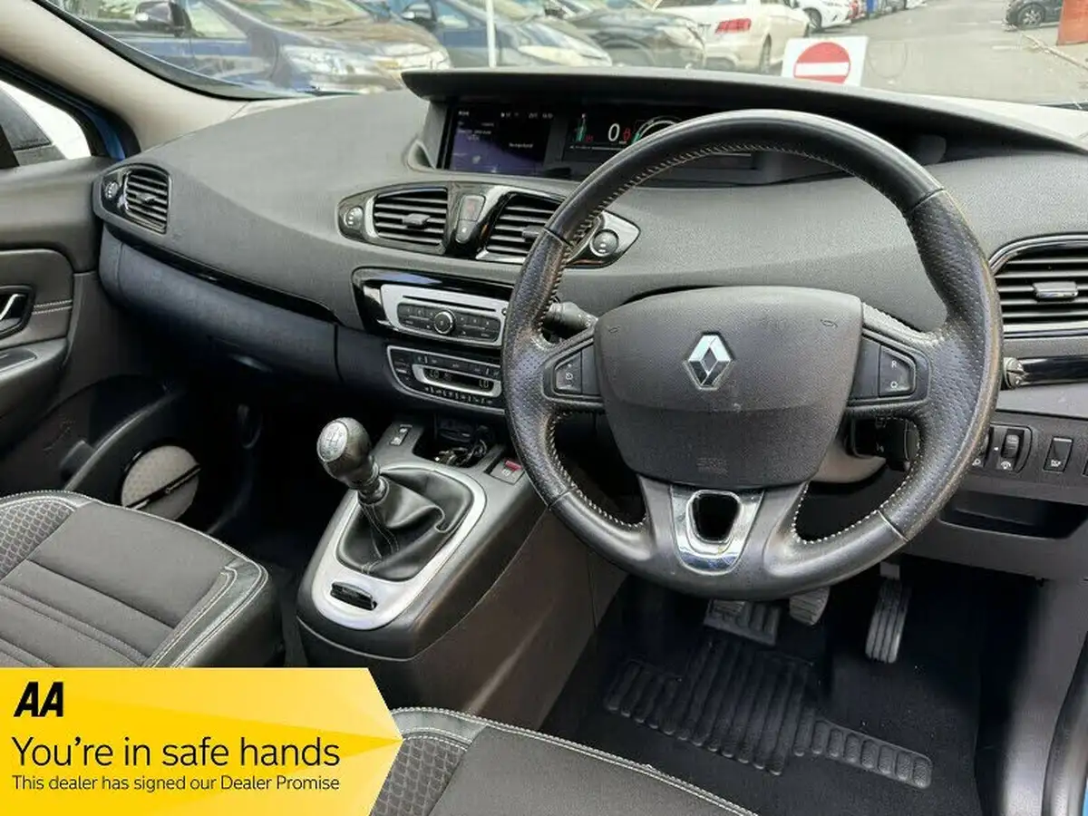 2015-renault-grand-scenic-16td-dynamique-tom-tom-bose-pack-big-4
