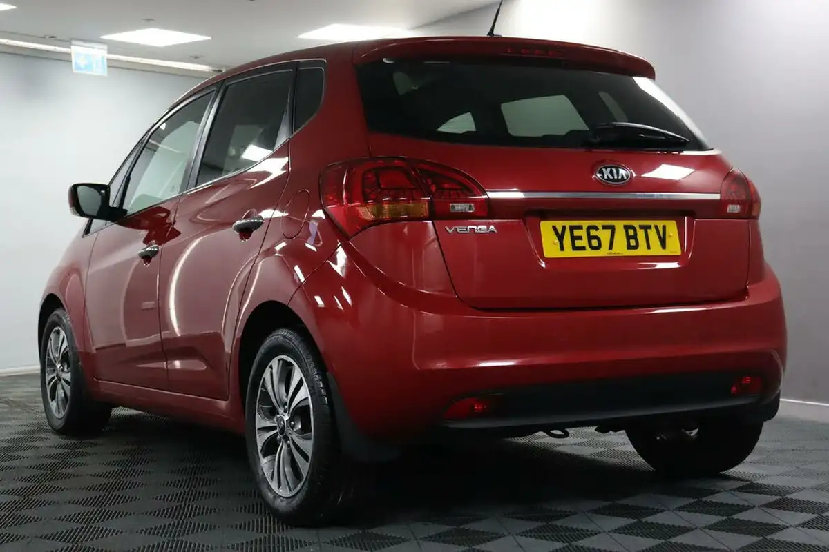 2017-kia-venga-16-4-auto-big-21