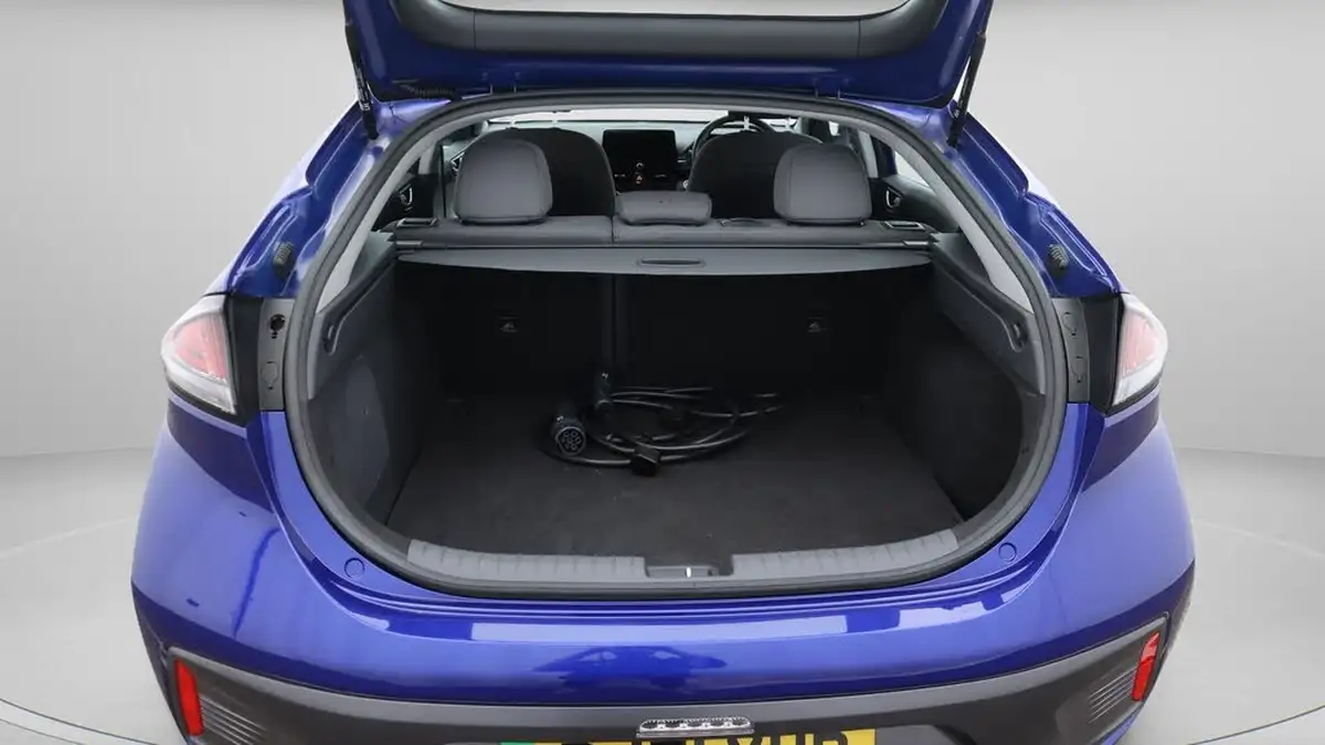 2022-hyundai-ioniq-e-premium-electric-big-17
