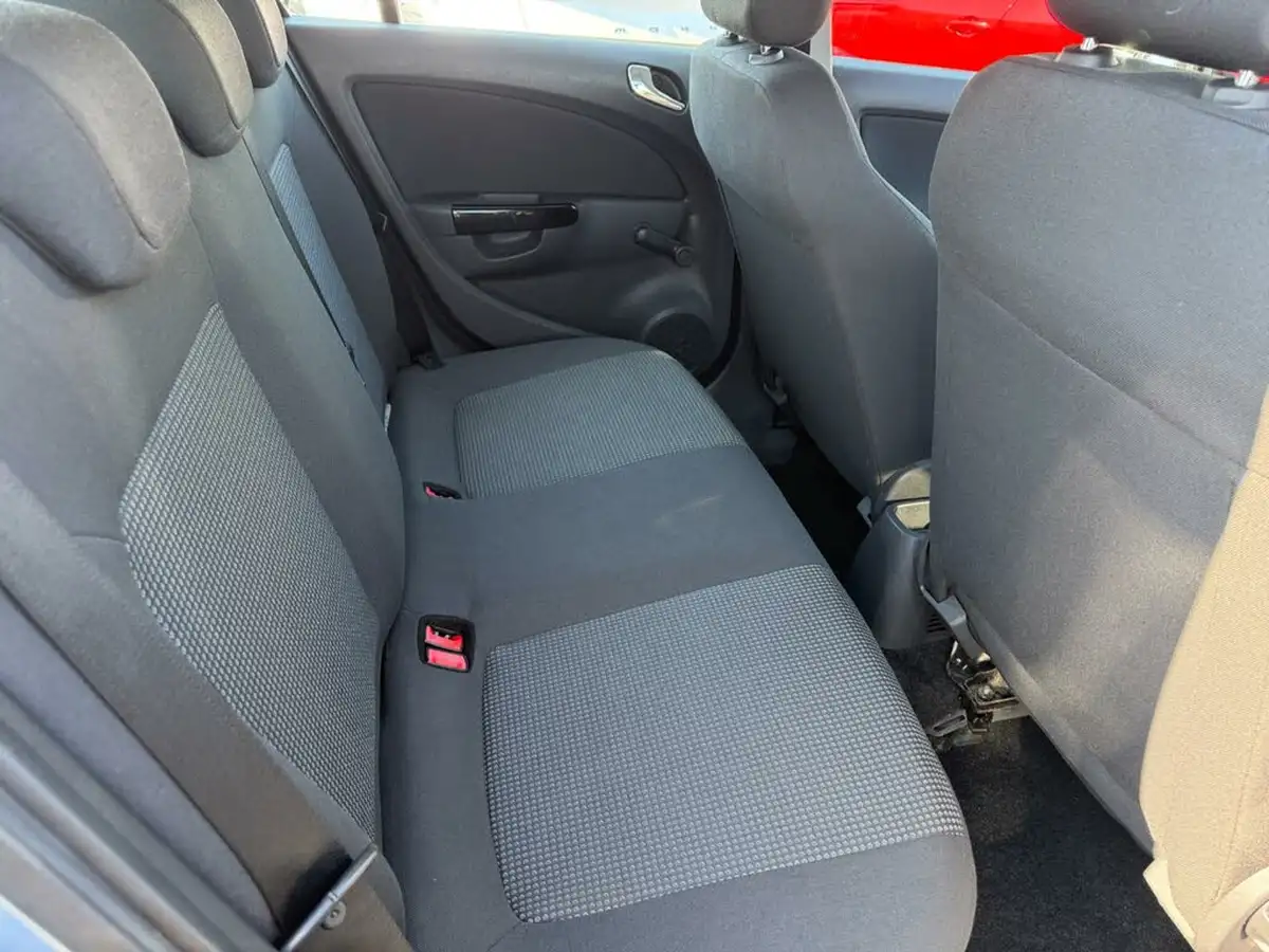 2008-vauxhall-corsa-12-life-16v-5d-big-28