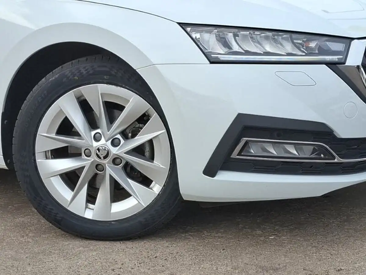 2024-skoda-octavia-15-tsi-e-tec-se-l-estate-big-8