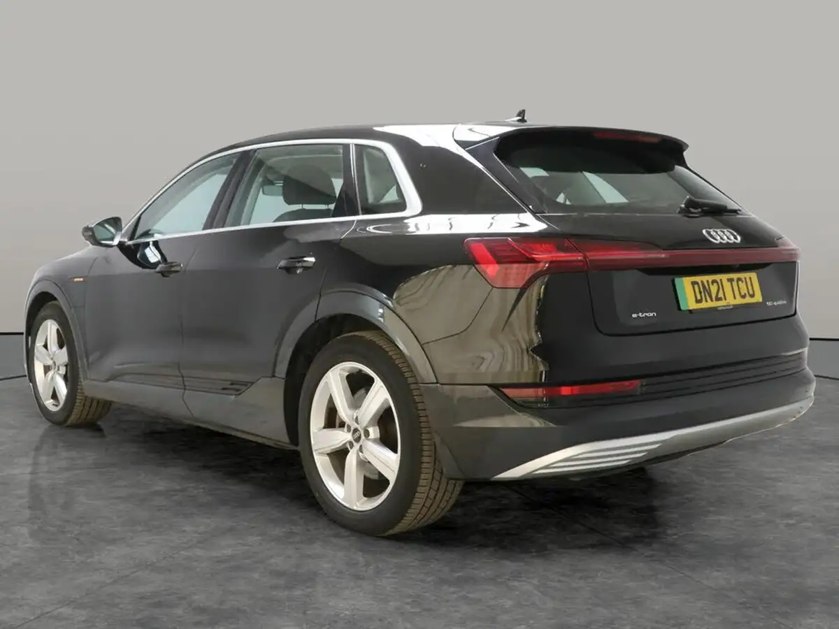 2021-audi-e-tron-50e-technik-station-wagon-big-13
