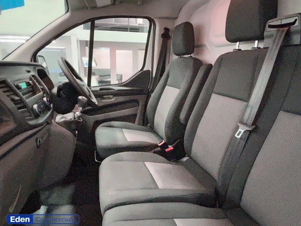 2019-ford-transit-custom-20tdci-300-l1h2-105pseu6-big-12