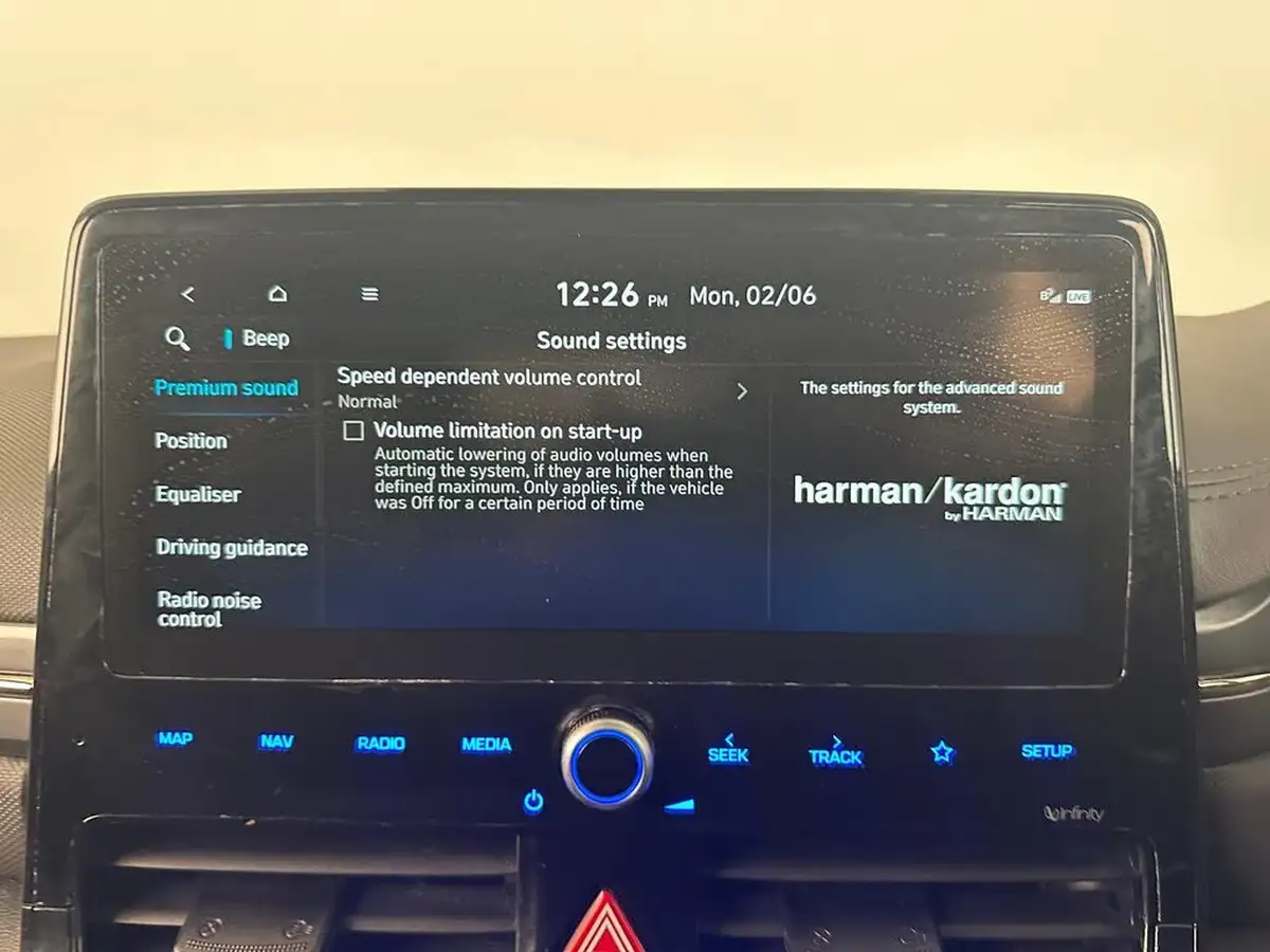 2022-hyundai-ioniq-e-premium-electric-big-42