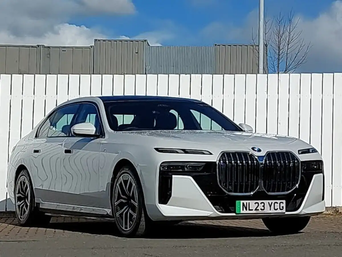 2023-bmw-7-series-e-i7-xdrive60-m-sport-big-0