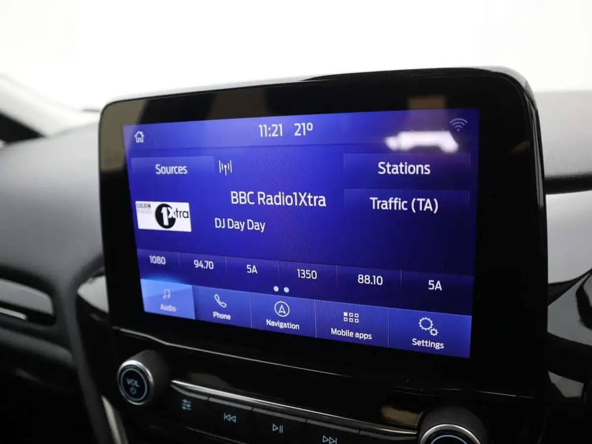2021-ford-fiesta-10t-titanium-100ps-big-18