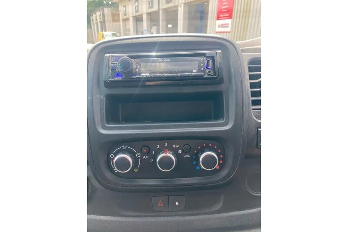 2021-renault-trafic-20dci-ll30-energy-120-business-panel-big-6