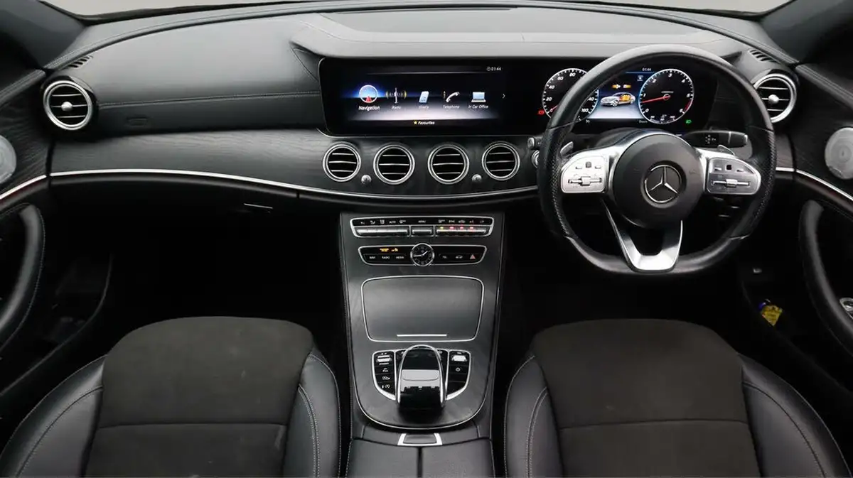 2019-mercedes-benz-e-class-30-d-e400d-amg-line-night-edition-premium-plus-saloon-4d-big-12