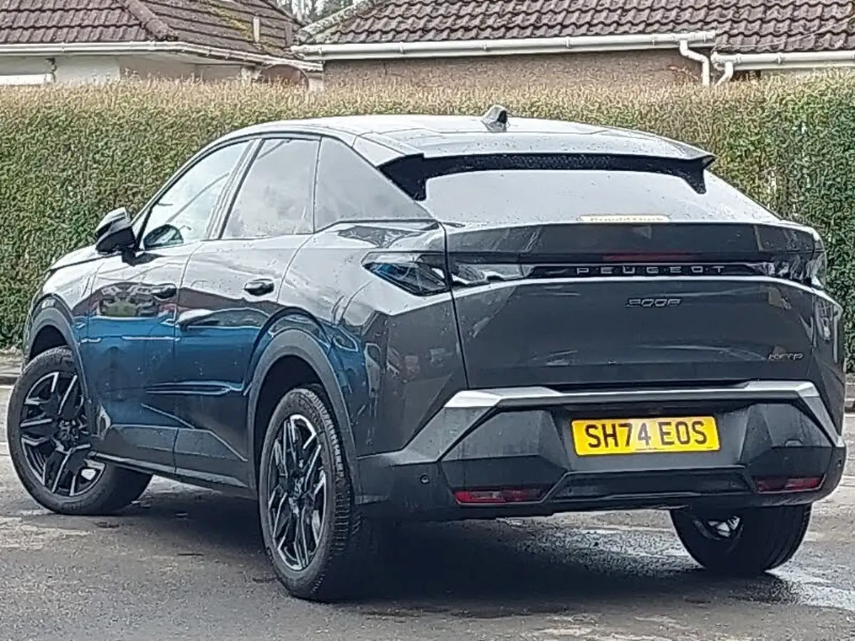 2024-peugeot-3008-suv-12-puretech-gt-136ps-hybrid-e-dsc6-big-1