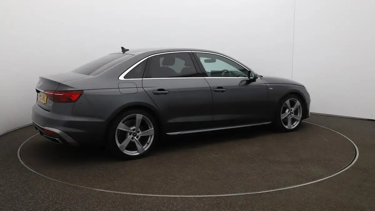 2022-audi-a4-20-35-tfsi-s-line-tronic-big-44