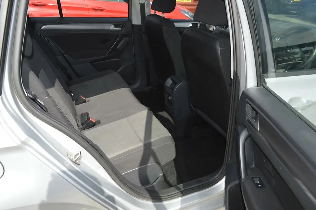 2014-volkswagen-golf-sv-12-tsi-s-110ps-big-11