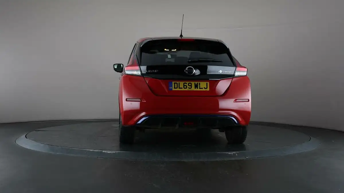 2020-nissan-leaf-e-e-tekna-big-47
