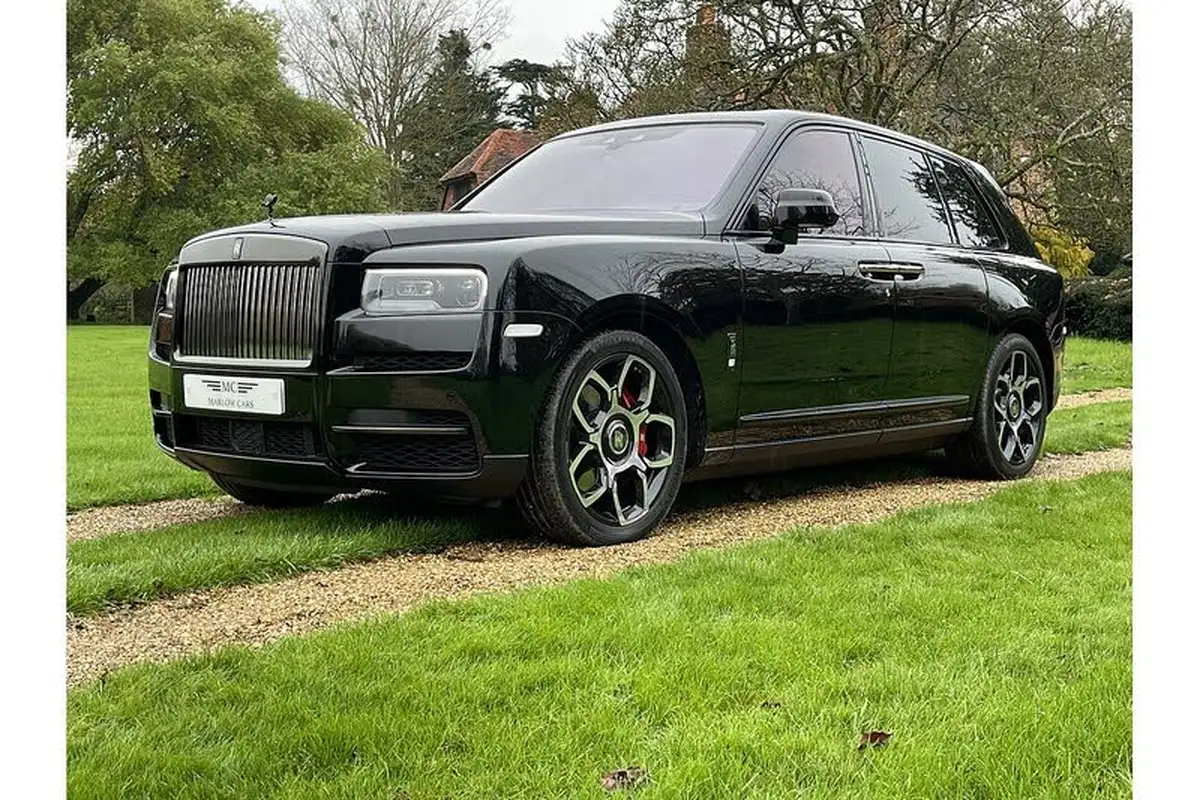 2023-rolls-royce-cullinan-675-black-badge-big-10