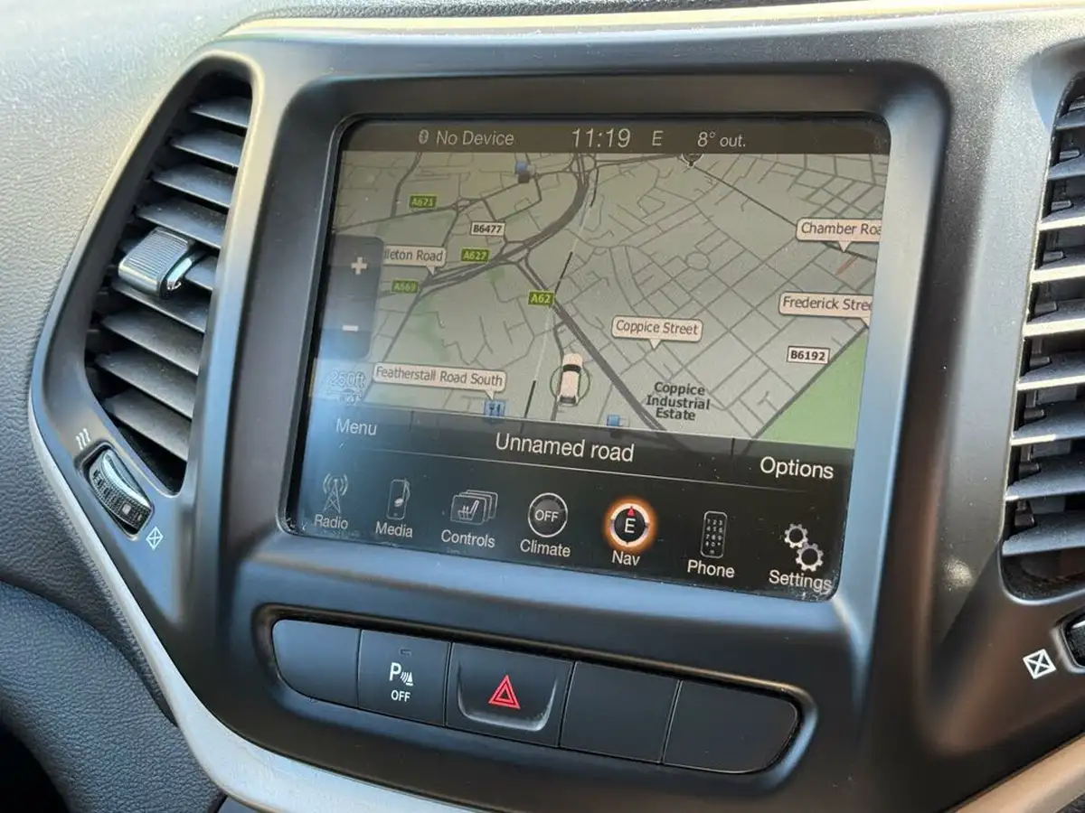 2014-jeep-cherokee-20crd-limited-168bhp-4wd-ss-auto-big-31
