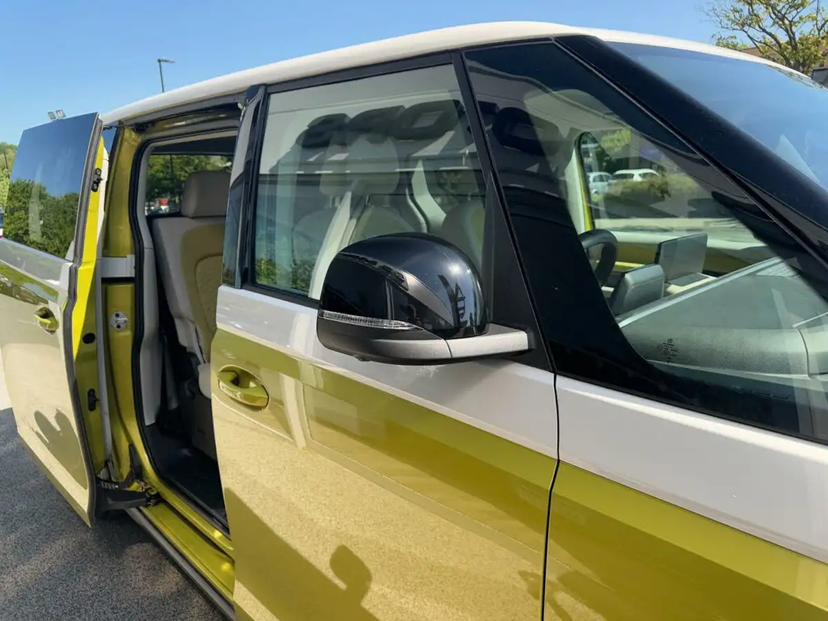 2023-volkswagen-idbuzz-e-style-standard-big-76