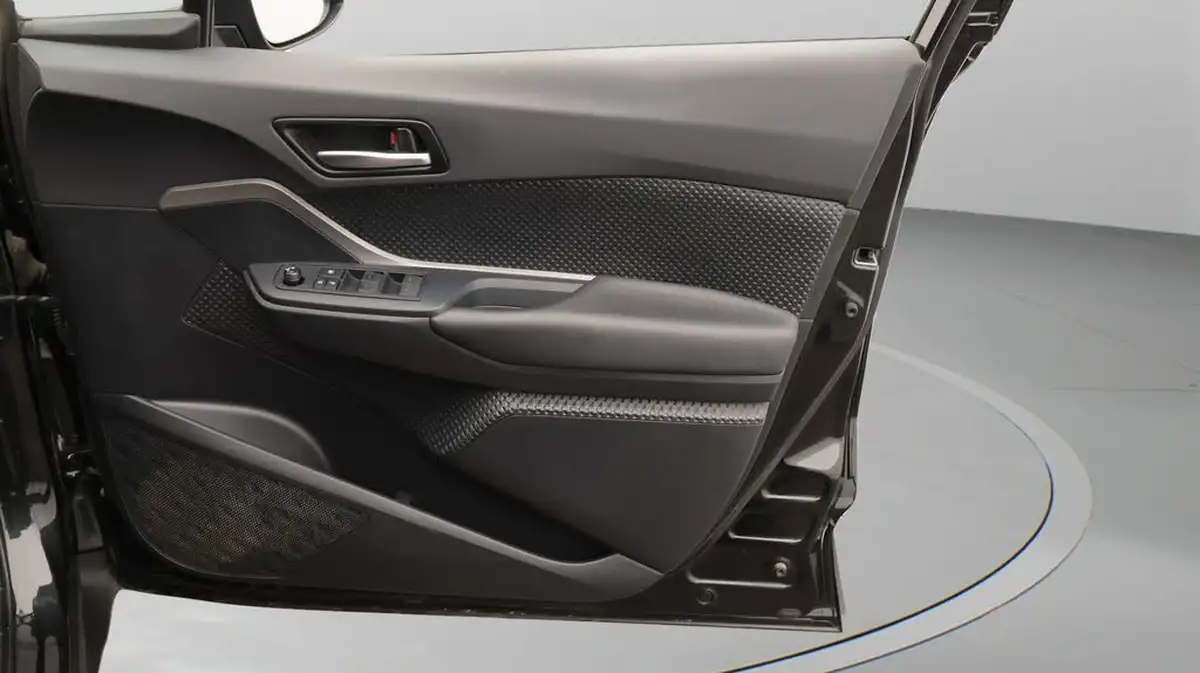2020-toyota-c-hr-18-vvt-i-icon-parking-pack-big-15