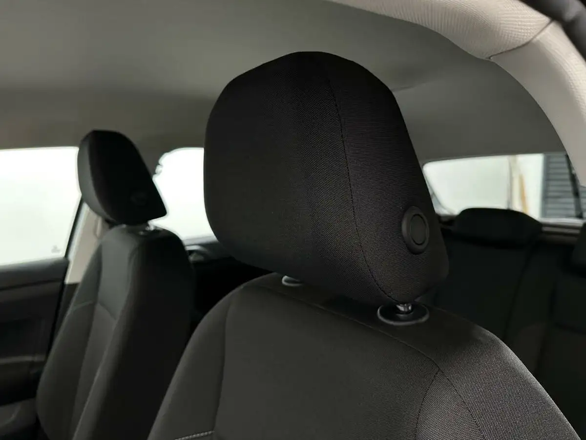 2018-volkswagen-polo-10-tsi-se-big-31