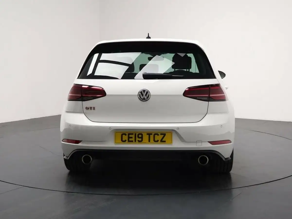2019-volkswagen-golf-20-tsi-gti-performance-5d-big-10