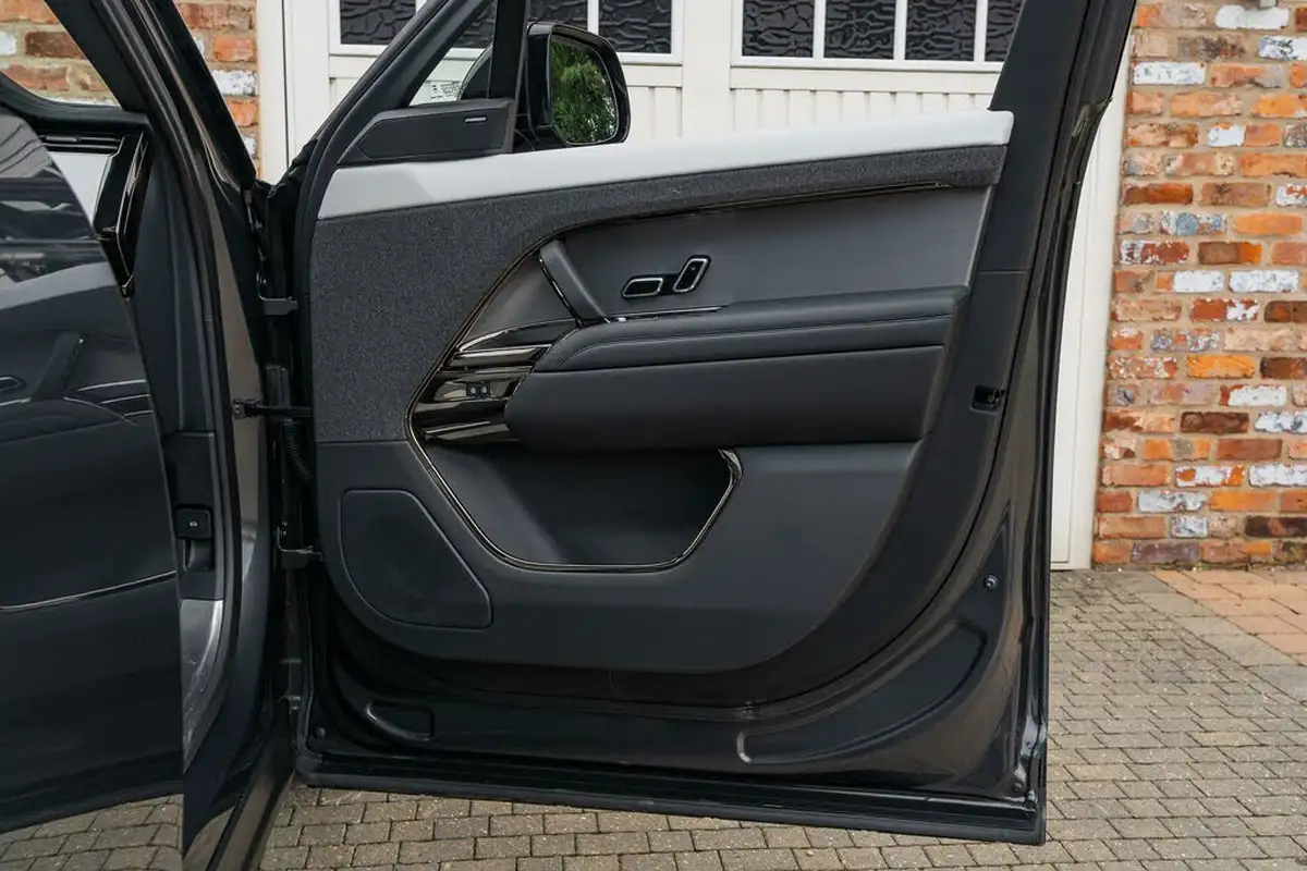 2023-land-rover-range-rover-sport-30-d300-dynamic-se-big-40