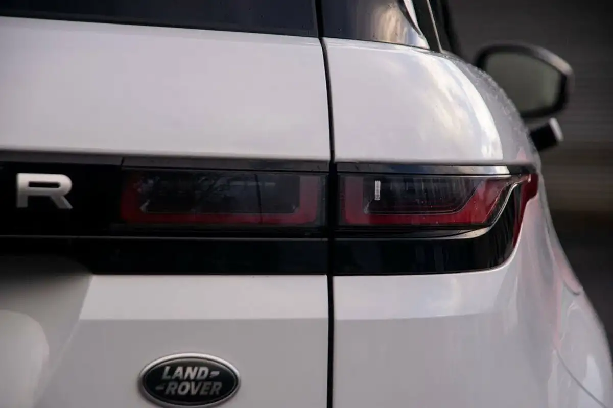2019-land-rover-range-rover-evoque-20-p250-s-big-38