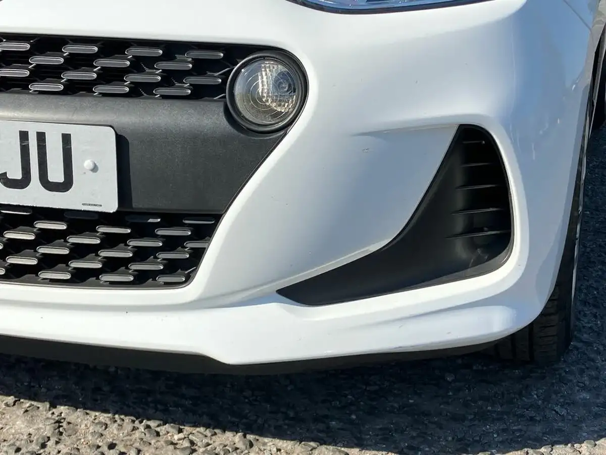 2018-hyundai-i10-10-se-66ps-big-24