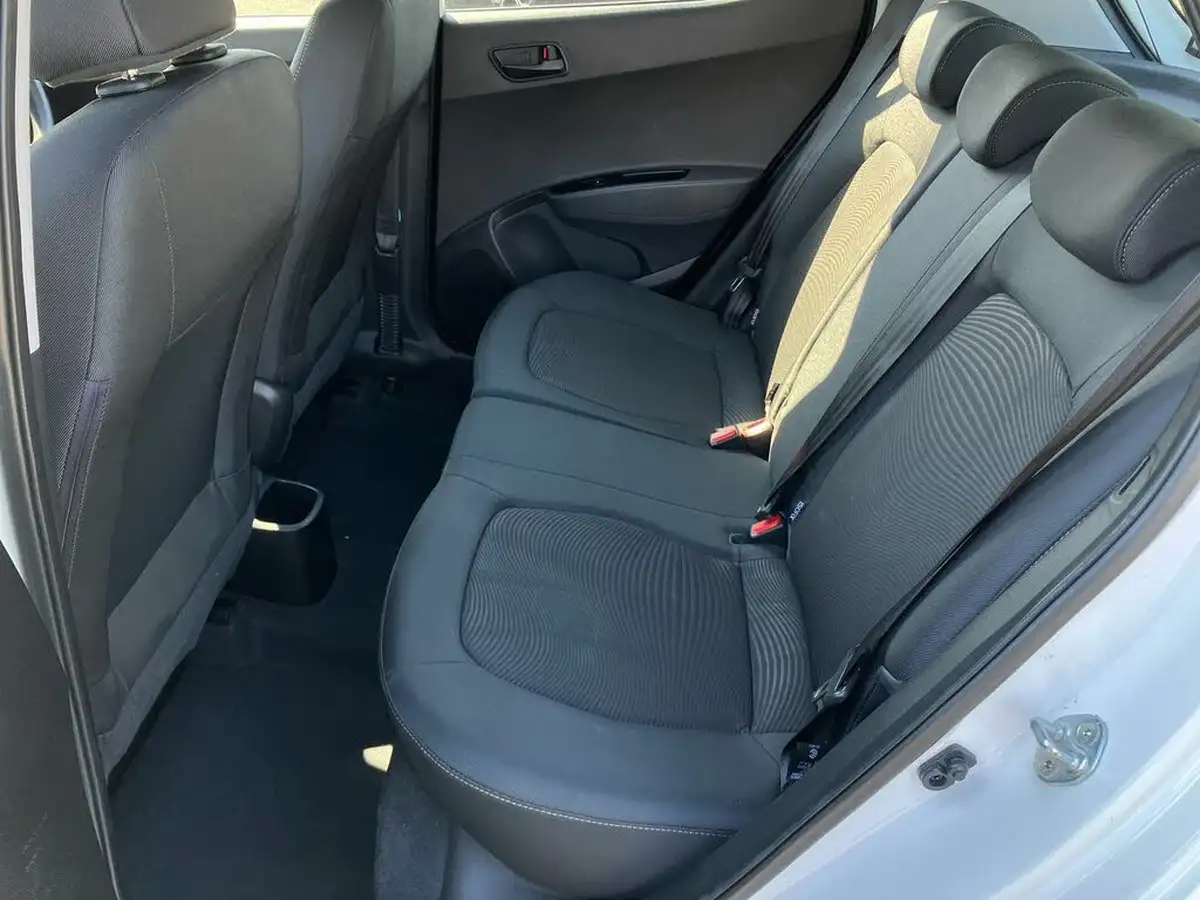 2018-hyundai-i10-10-se-66ps-big-28