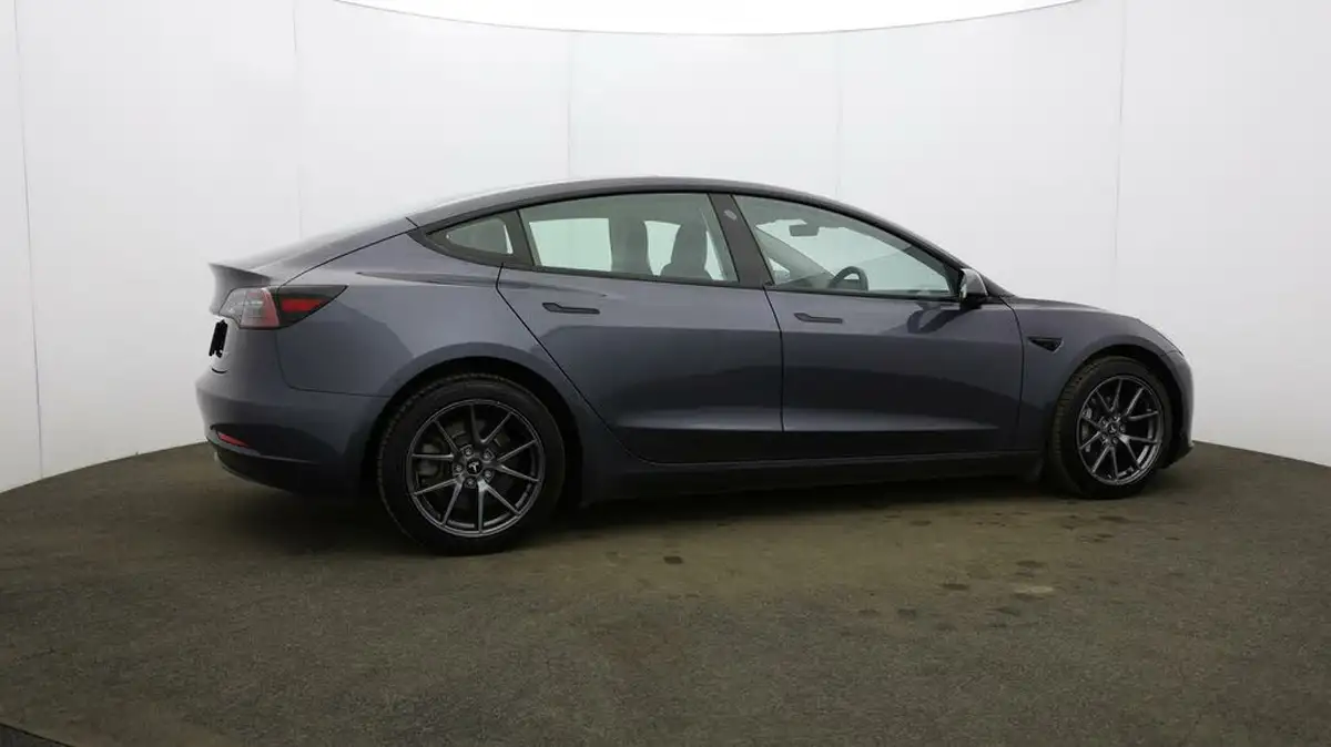 2021-tesla-model-3-e-long-range-awd-big-55