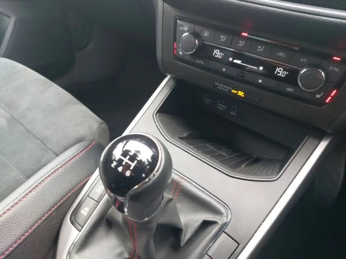 2019-seat-arona-10-tsi-fr-sport-big-16