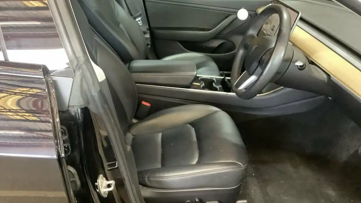 2019-tesla-model-3-e-standard-plus-big-8