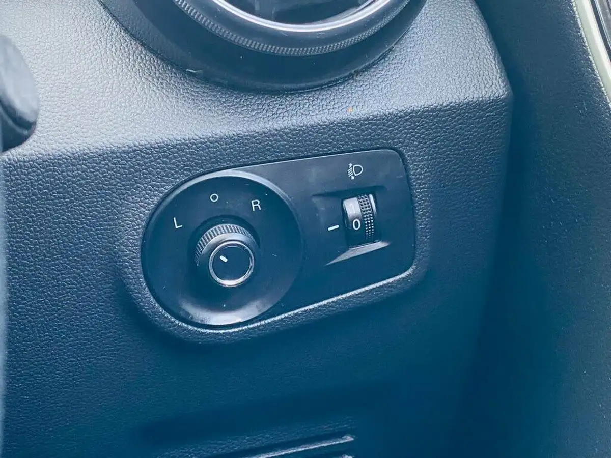 2020-mg-zs-suv-e-excite-ev-big-20