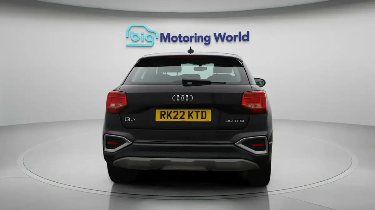 2022-audi-q2-10-30-tfsi-sport-big-6