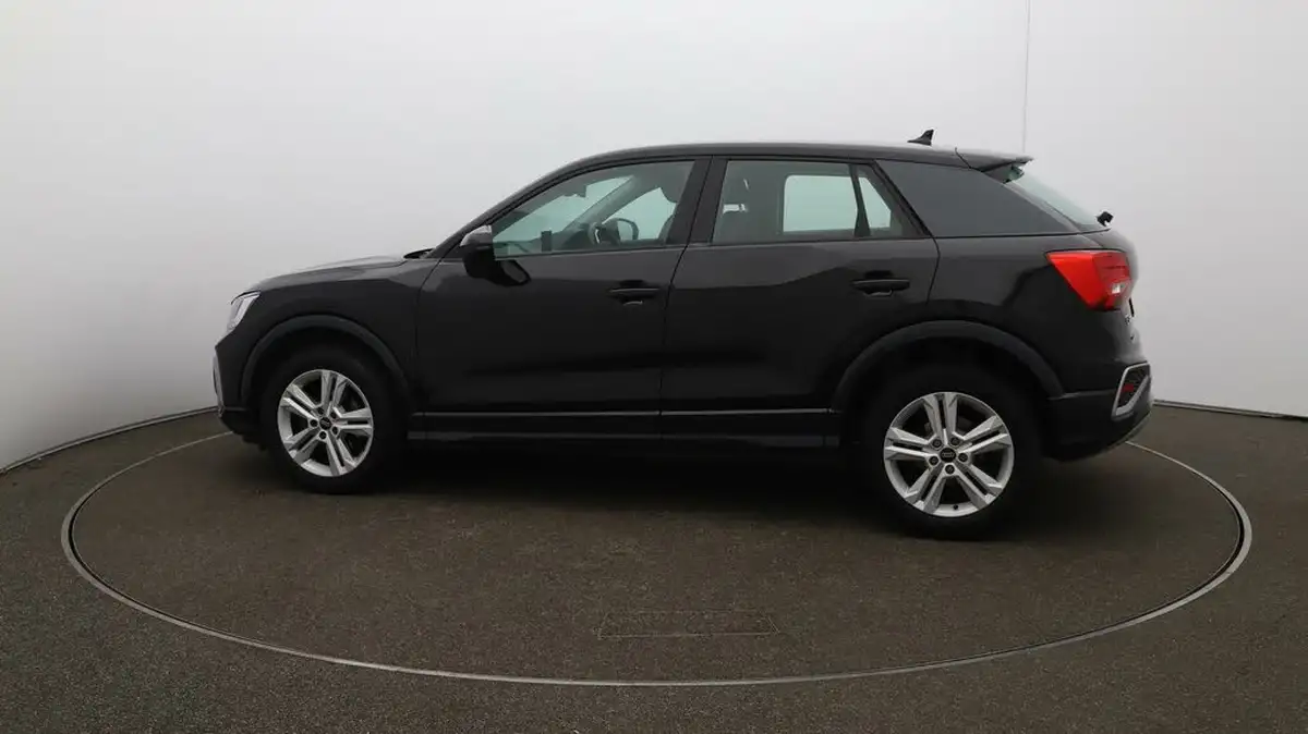 2022-audi-q2-10-30-tfsi-sport-big-54