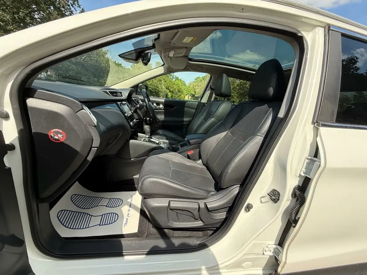 2017-nissan-qashqai-12-dig-t-tekna-xtronic-cvt-big-23