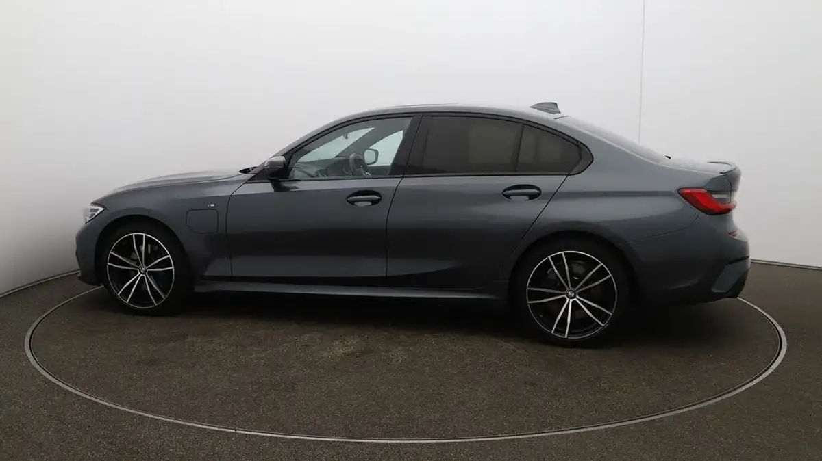 2020-bmw-3-series-20-330e-m-sport-tech-pack-saloon-4d-big-59