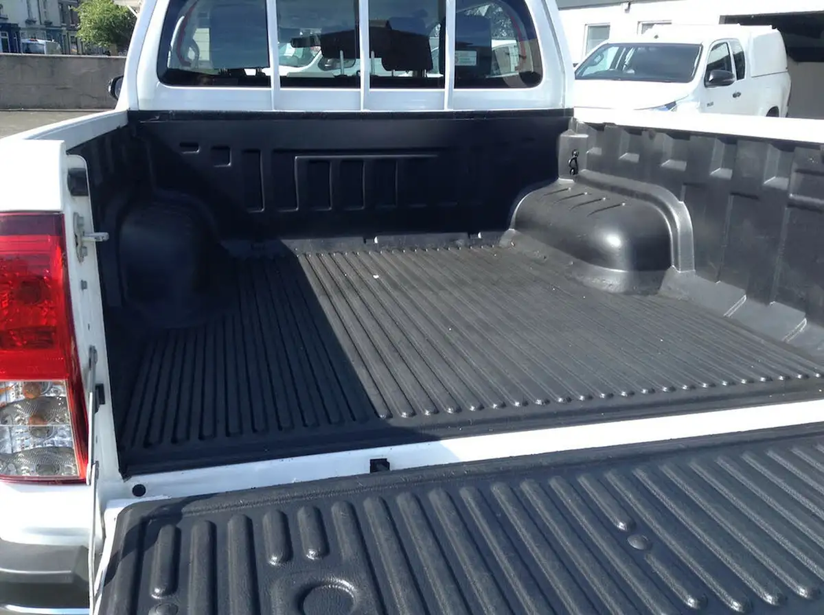 2021-toyota-hi-lux-24d-4d-active-150hpeu6dt-e-double-pick-up-big-8