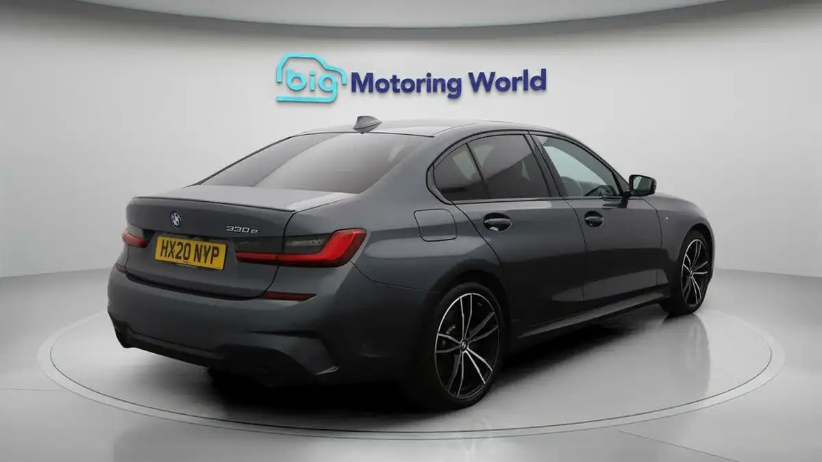 2020-bmw-3-series-20-330e-m-sport-tech-pack-saloon-4d-big-7