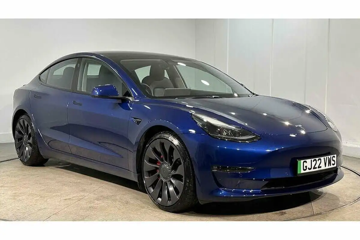 2022-tesla-model-3-e-performance-big-10